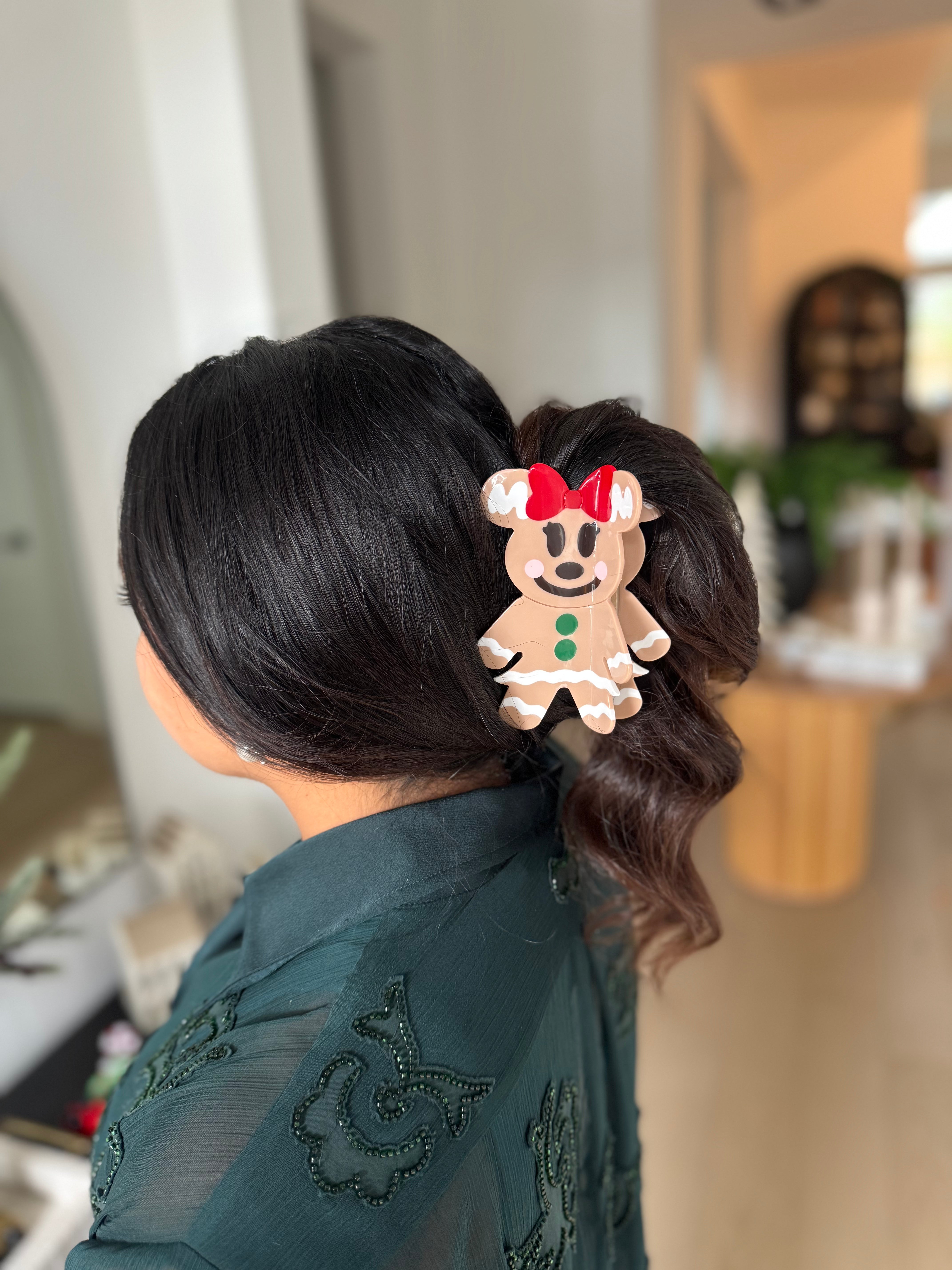 Claw Clip ~ Christmas ~  Magical Mr. Gingerbread