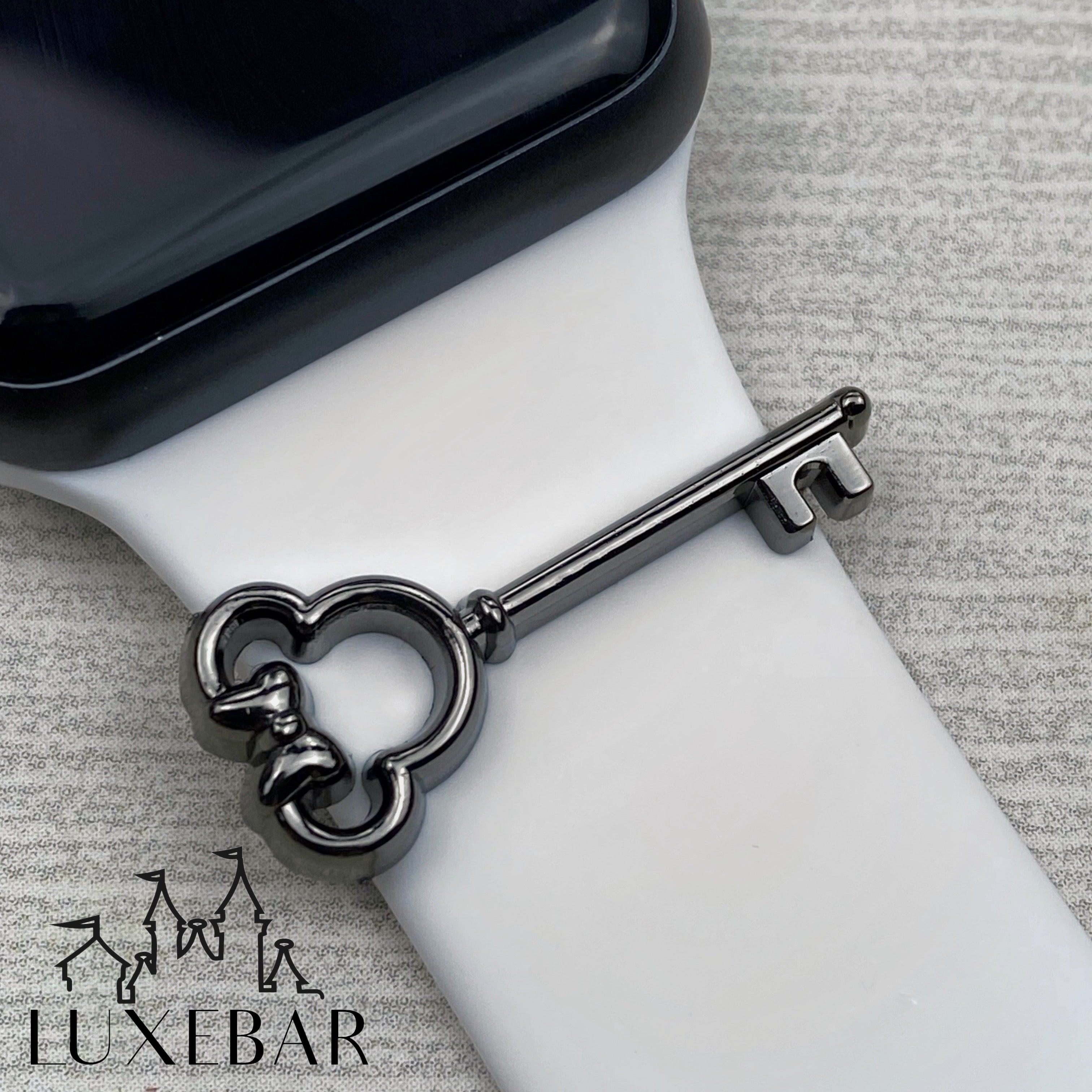LuxeBar ~ Key to the Kingdom SHOPIVERSARY BLOWOUT